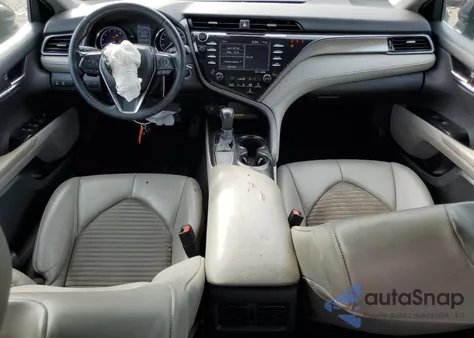 2020 Toyota Camry Se z USA, uszkodzony, nr VIN 4T1J11AK3LU363716